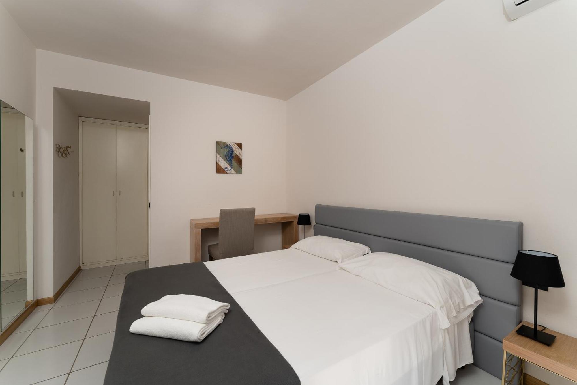 Hotel Delfino プロッキオ エクステリア 写真